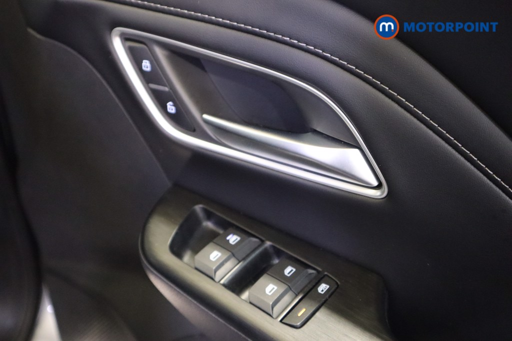 Mg Motor Uk ZS Trophy Automatic Petrol-Electric Hybrid SUV - Stock Number (1617849) - 13th supplementary image