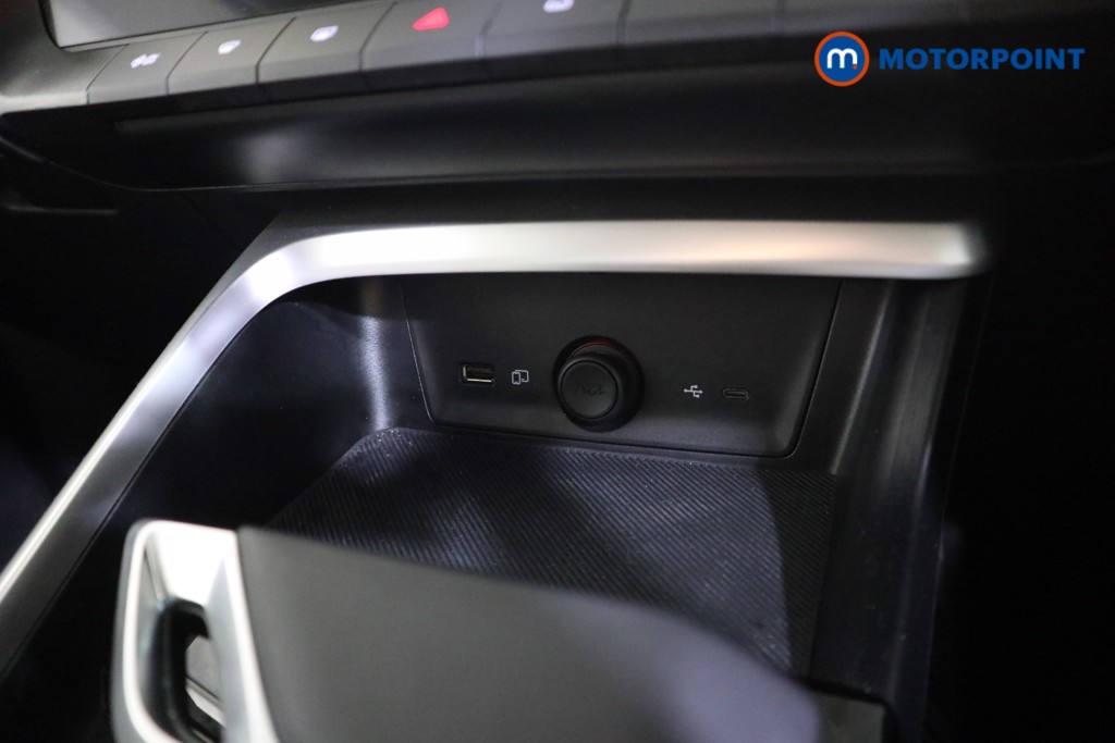 Mg Motor Uk ZS Trophy Automatic Petrol-Electric Hybrid SUV - Stock Number (1617864) - 7th supplementary image