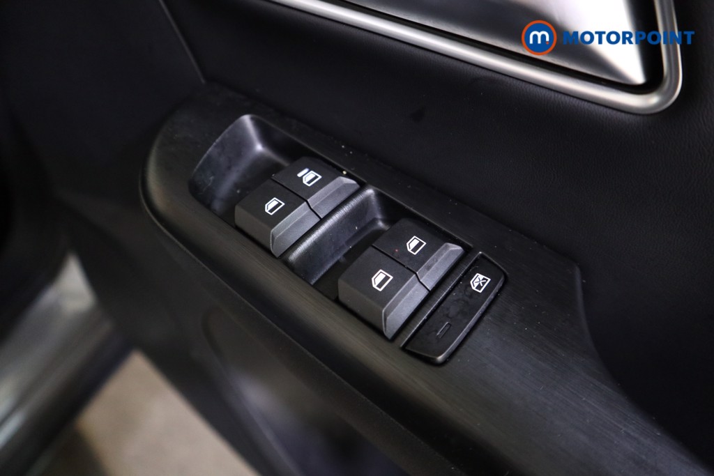 Mg Motor Uk ZS Trophy Automatic Petrol-Electric Hybrid SUV - Stock Number (1617864) - 13th supplementary image