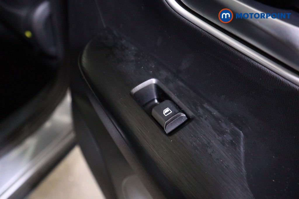 Mg Motor Uk ZS Trophy Automatic Petrol-Electric Hybrid SUV - Stock Number (1617864) - 19th supplementary image