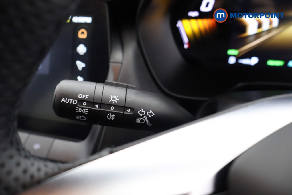 Mg Motor Uk ZS Trophy Automatic Petrol-Electric Hybrid SUV - Stock Number (1618078) - 5th supplementary image