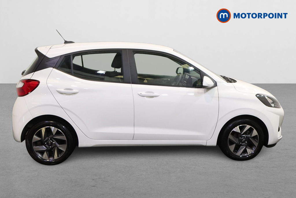 Hyundai I10 Advance Automatic Petrol Hatchback - Stock Number (1618110) - Drivers side