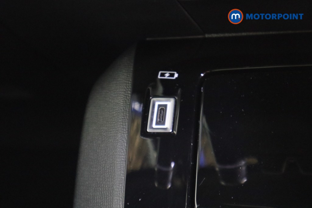 Peugeot 2008 Allure Manual Petrol SUV - Stock Number (1618974) - 9th supplementary image