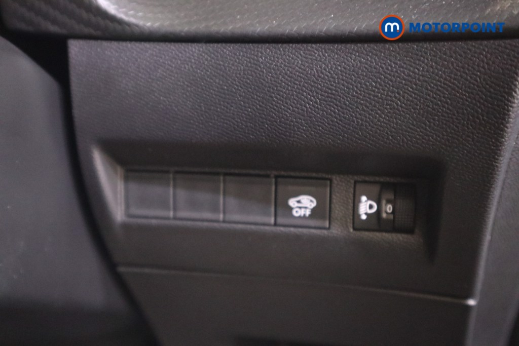 Peugeot 2008 Allure Manual Petrol SUV - Stock Number (1618974) - 12th supplementary image