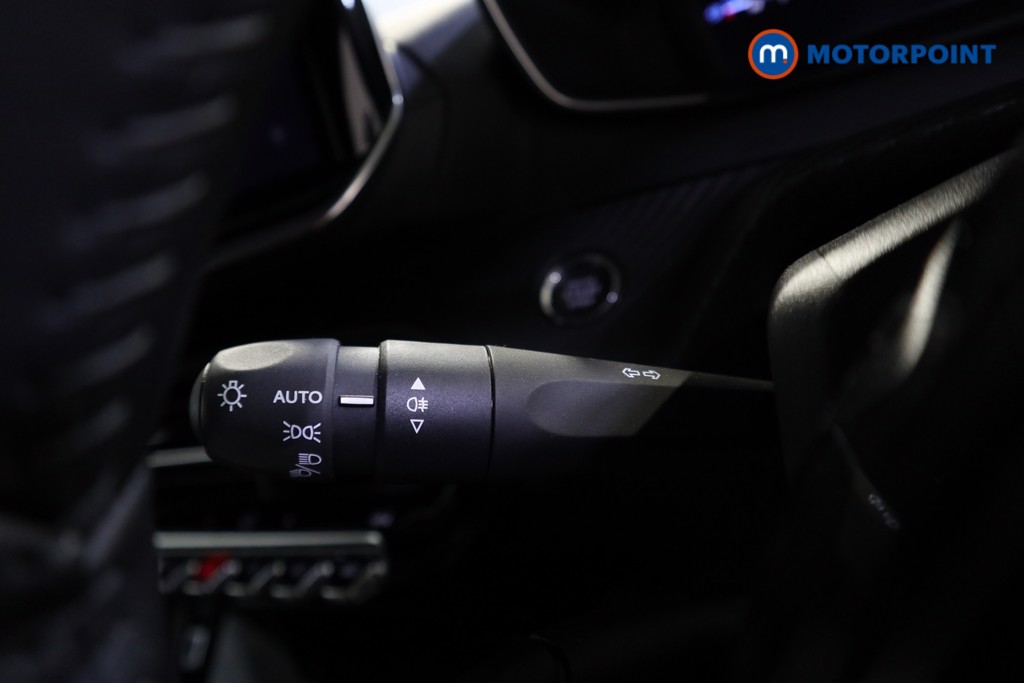 Peugeot 2008 Allure Manual Petrol SUV - Stock Number (1618974) - 13th supplementary image