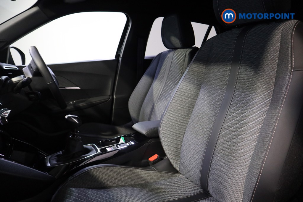 Peugeot 2008 Allure Manual Petrol SUV - Stock Number (1618974) - 18th supplementary image