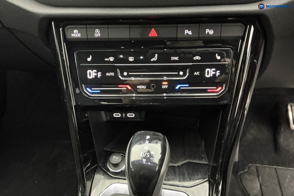 Volkswagen T-Roc R-Line Automatic Petrol SUV - Stock Number (1619297) - 20th supplementary image