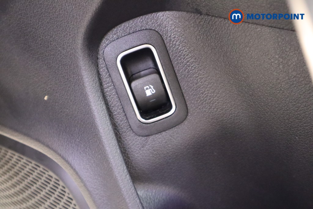 Mercedes-Benz CLA Amg Line Automatic Petrol Plug-In Hybrid Coupe - Stock Number (1619342) - 15th supplementary image