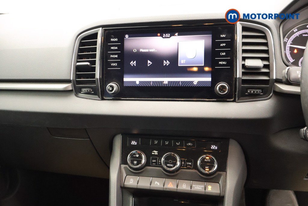 Skoda Karoq Se Technology Manual Petrol SUV - Stock Number (1619371) - 8th supplementary image