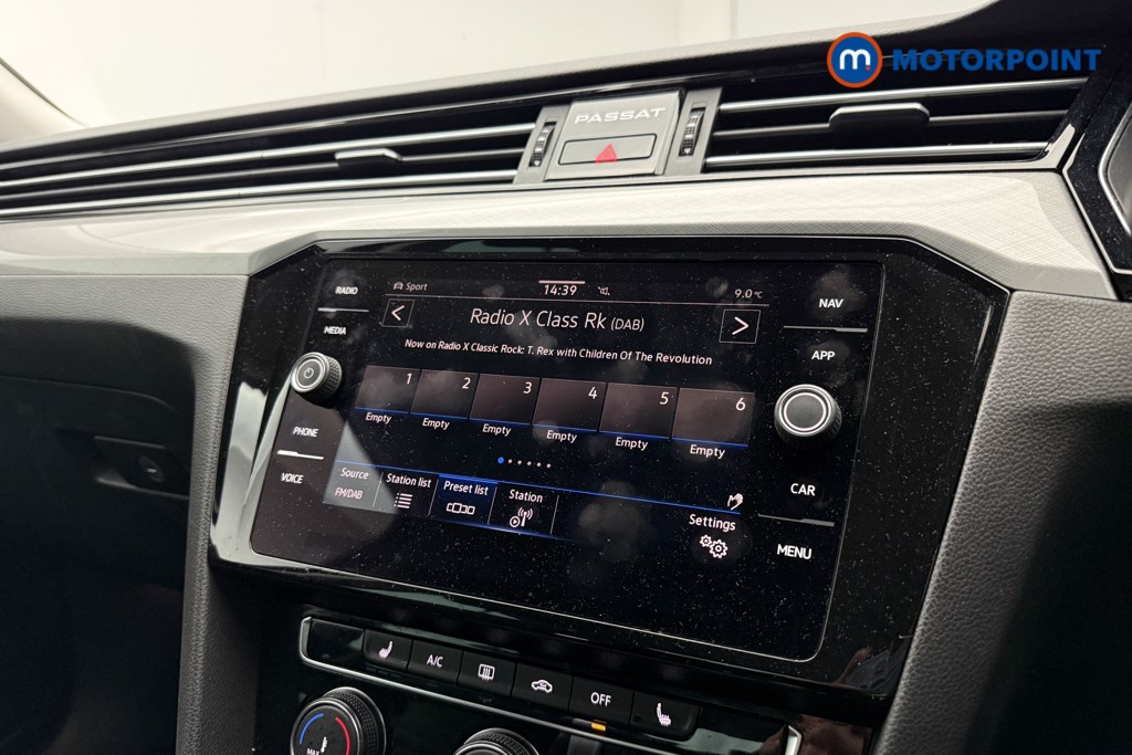 Volkswagen Passat SEL Automatic Diesel Saloon - Stock Number (1620168) - 10th supplementary image