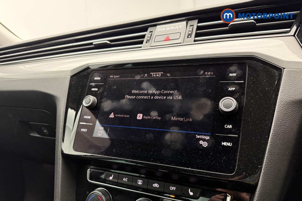 Volkswagen Passat SEL Automatic Diesel Saloon - Stock Number (1620168) - 12th supplementary image