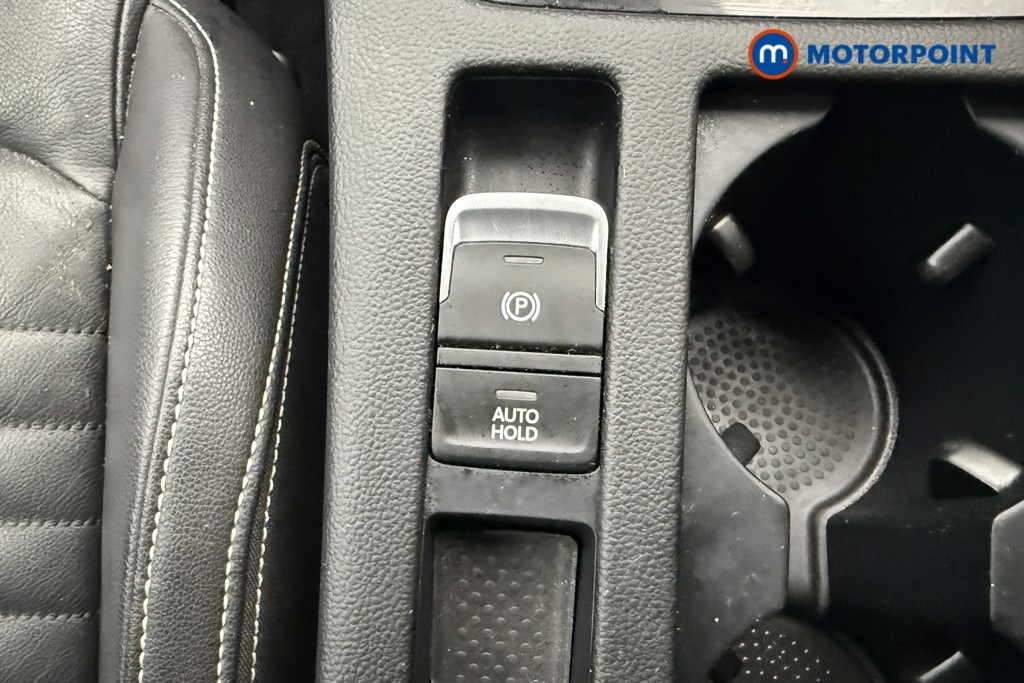 Volkswagen Passat SEL Automatic Diesel Saloon - Stock Number (1620168) - 17th supplementary image