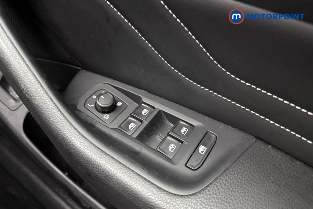 Volkswagen Passat SEL Automatic Diesel Saloon - Stock Number (1620168) - 18th supplementary image