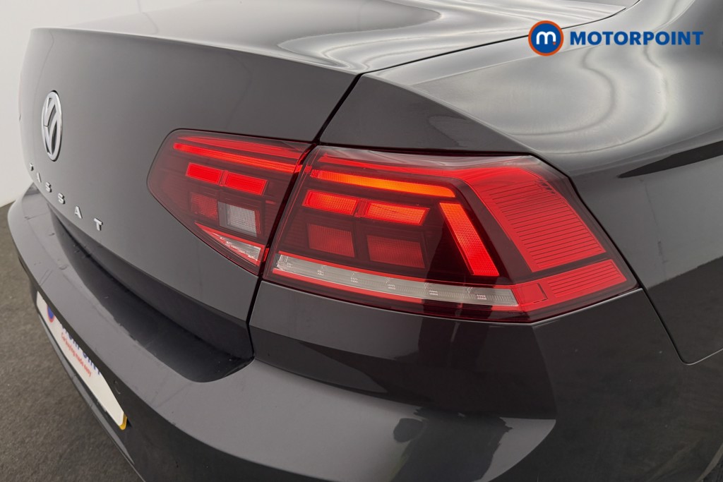 Volkswagen Passat SEL Automatic Diesel Saloon - Stock Number (1620168) - 20th supplementary image