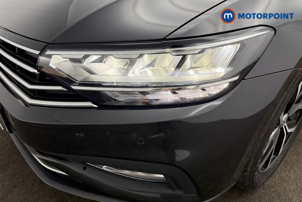 Volkswagen Passat SEL Automatic Diesel Saloon - Stock Number (1620168) - 23rd supplementary image