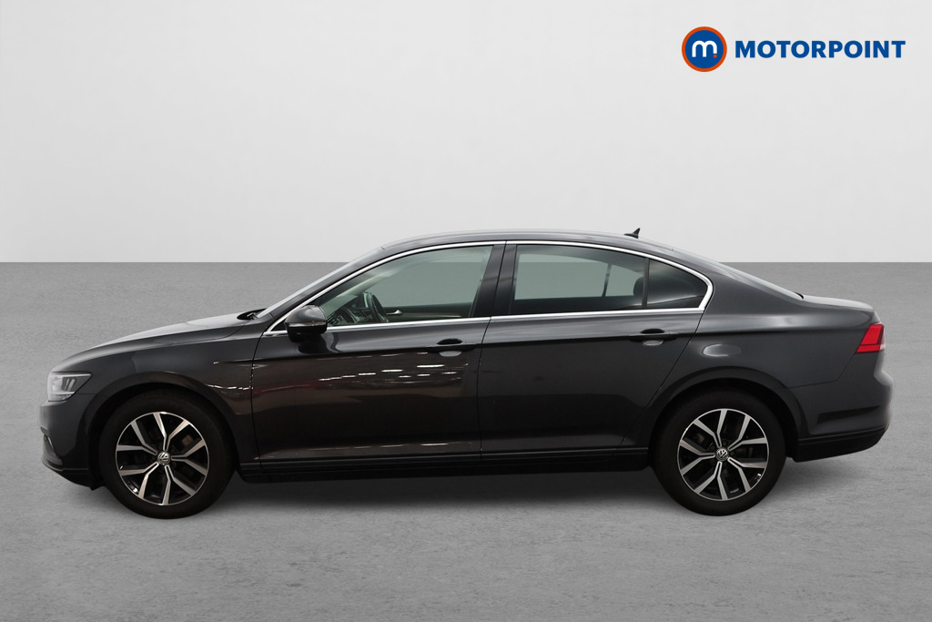 Volkswagen Passat SEL Automatic Diesel Saloon - Stock Number (1620168) - Passenger side