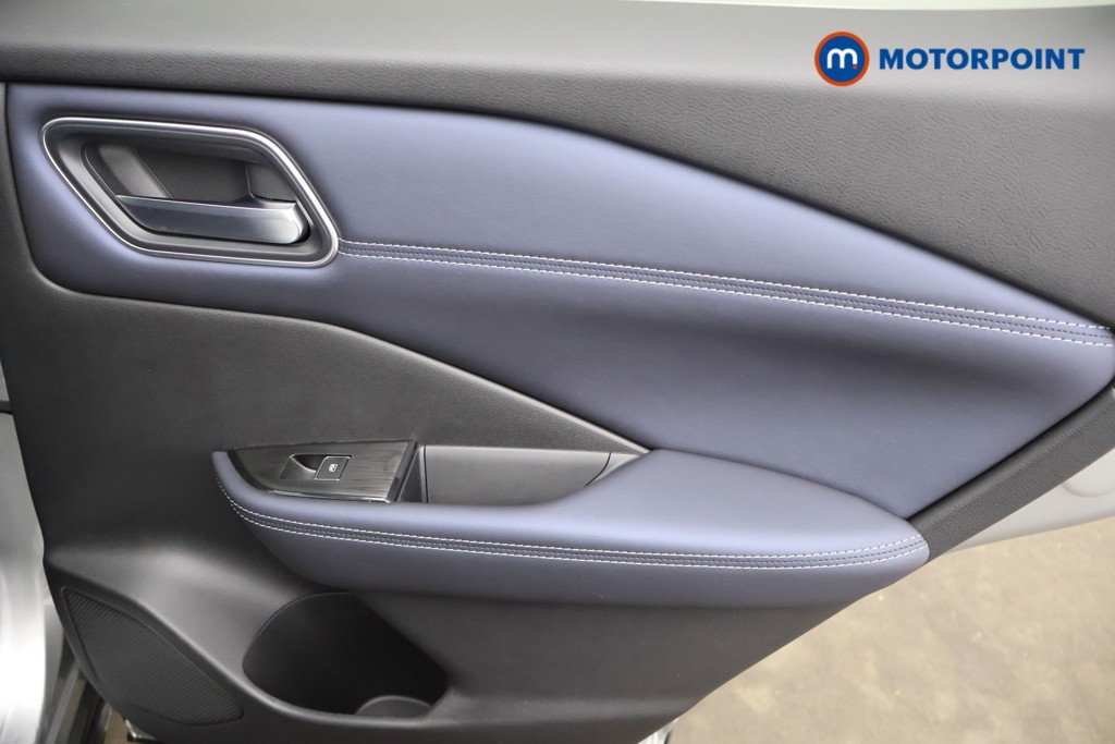 Nissan Qashqai Tekna Automatic Petrol SUV - Stock Number (1620224) - 16th supplementary image