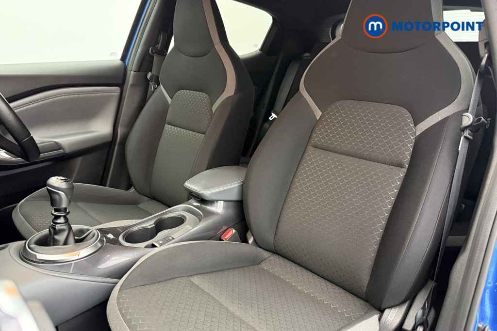 Nissan Juke N-Connecta Manual Petrol SUV - Stock Number (1621860) - 3rd supplementary image