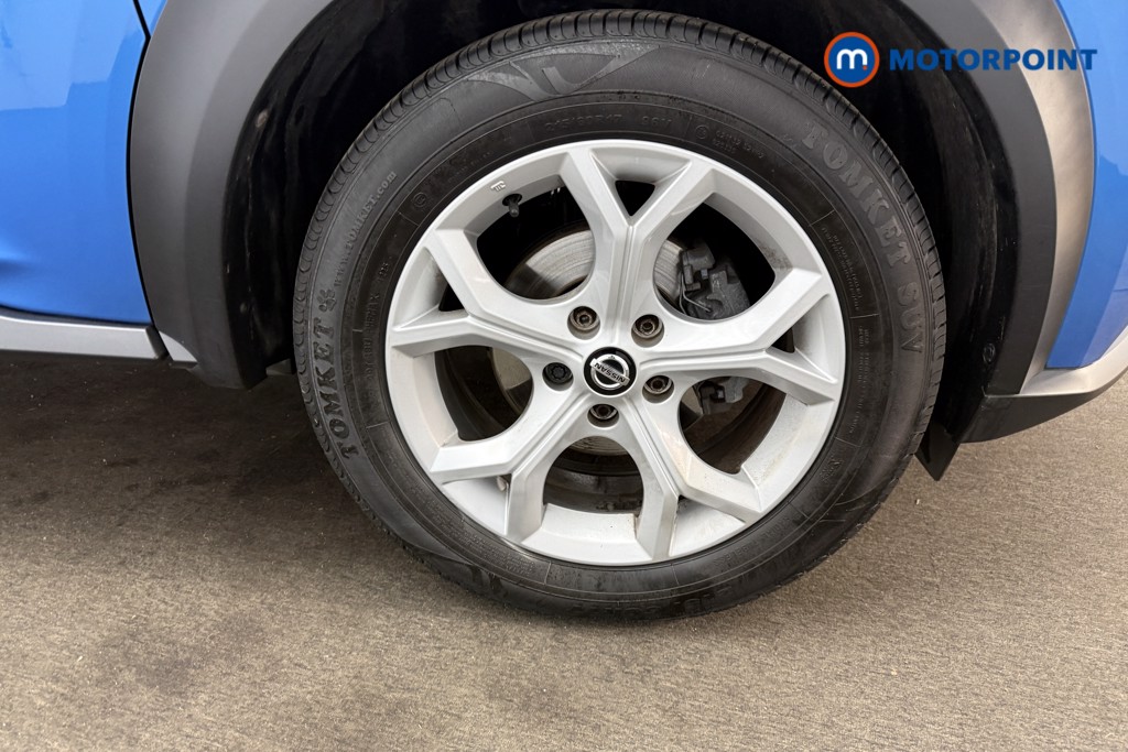 Nissan Juke N-Connecta Manual Petrol SUV - Stock Number (1621860) - 23rd supplementary image