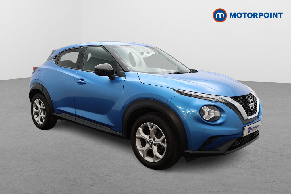 Nissan Juke N-Connecta Manual Petrol SUV - Stock Number (1621860) - Drivers side front corner