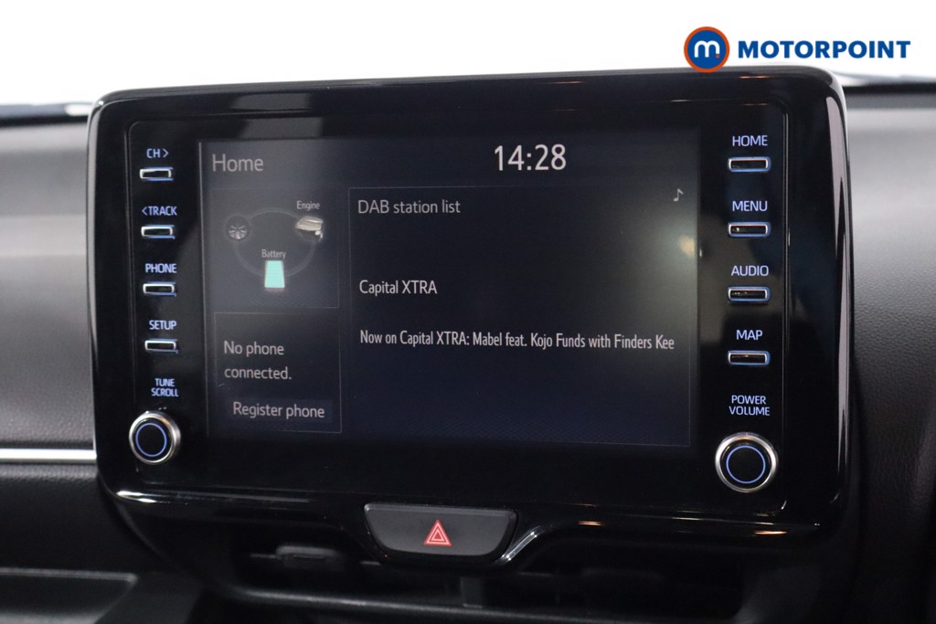 Toyota Yaris Design Automatic Petrol-Electric Hybrid Hatchback - Stock Number (1622531) - 2nd supplementary image