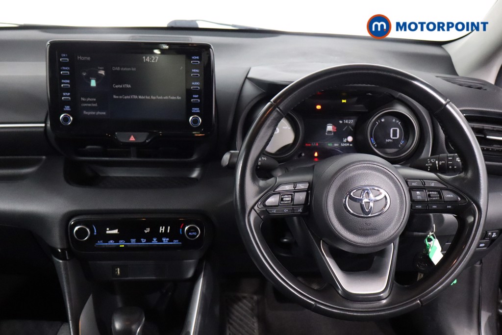 Toyota Yaris Design Automatic Petrol-Electric Hybrid Hatchback - Stock Number (1622531) - 3rd supplementary image