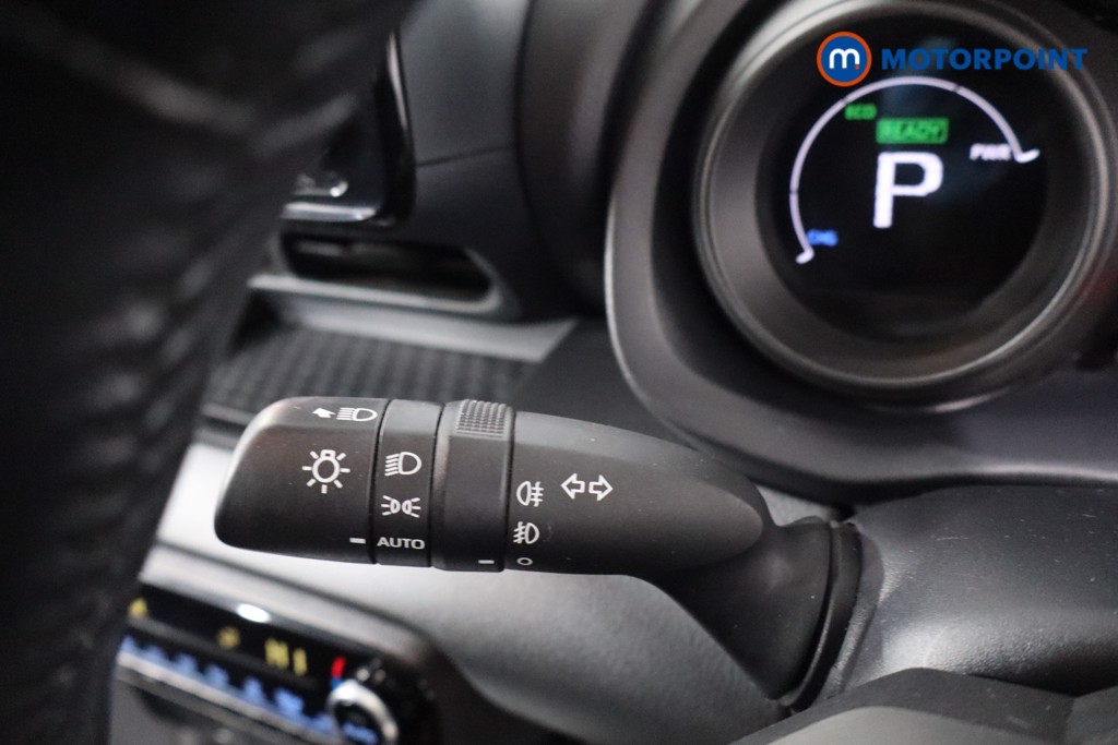 Toyota Yaris Design Automatic Petrol-Electric Hybrid Hatchback - Stock Number (1622531) - 15th supplementary image