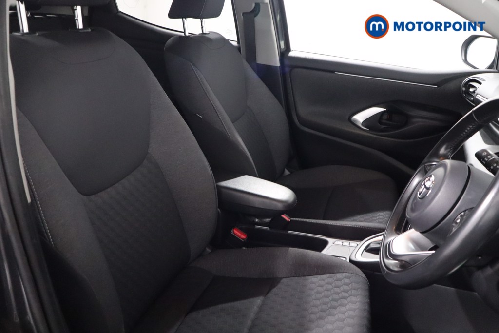 Toyota Yaris Design Automatic Petrol-Electric Hybrid Hatchback - Stock Number (1622531) - 23rd supplementary image