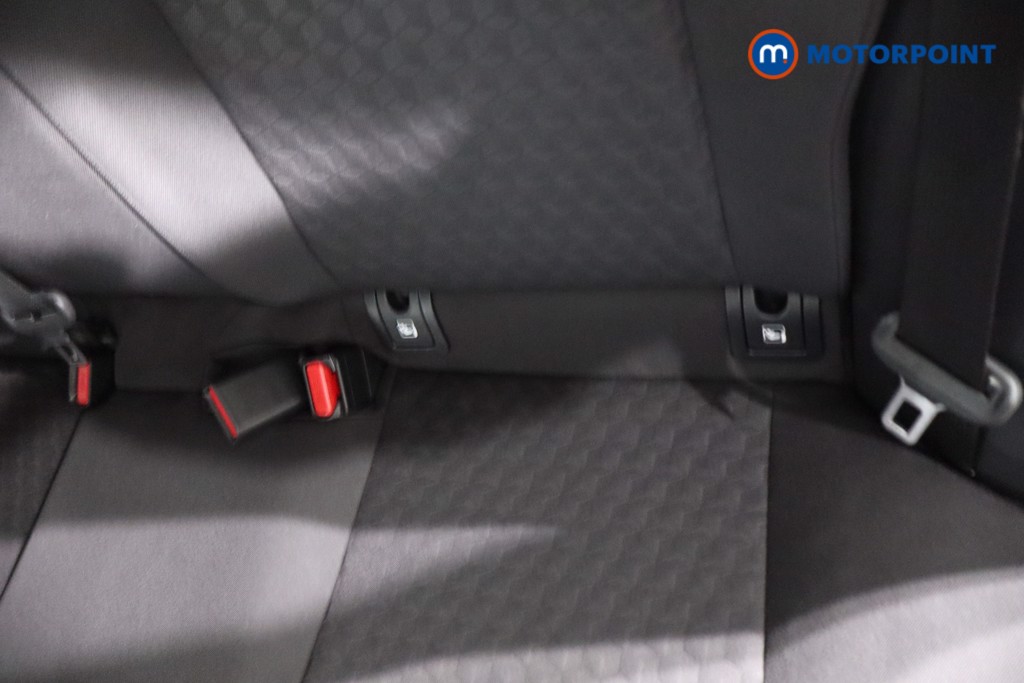 Toyota Yaris Design Automatic Petrol-Electric Hybrid Hatchback - Stock Number (1622531) - 27th supplementary image