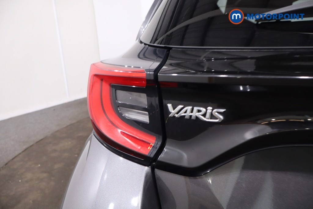 Toyota Yaris Design Automatic Petrol-Electric Hybrid Hatchback - Stock Number (1622531) - 37th supplementary image