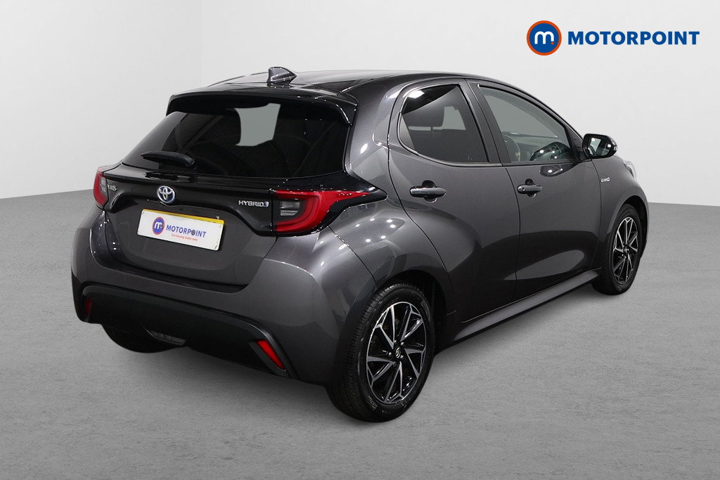 Toyota Yaris Design Automatic Petrol-Electric Hybrid Hatchback - Stock Number (1622531) - Drivers side rear corner