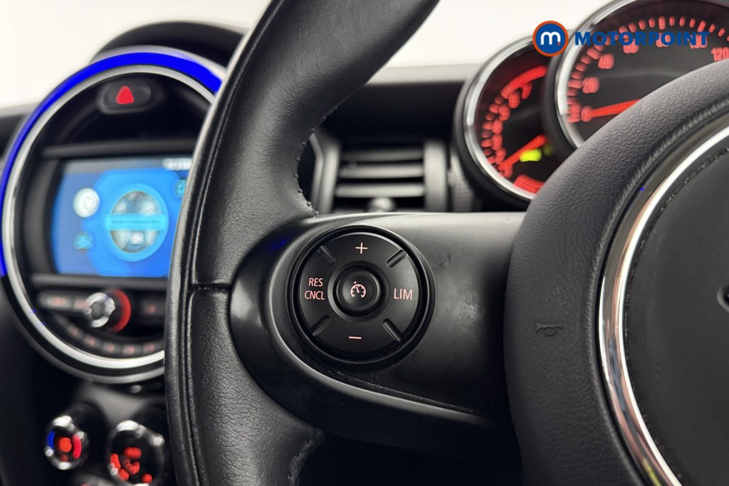 Mini Hatchback Cooper Classic Manual Petrol Hatchback - Stock Number (1623260) - 5th supplementary image