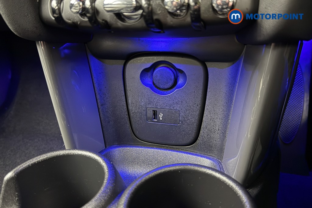 Mini Hatchback Cooper Classic Manual Petrol Hatchback - Stock Number (1623260) - 12th supplementary image