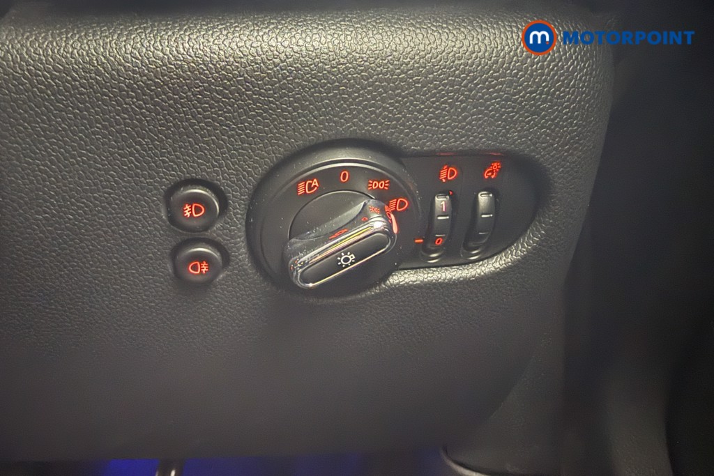 Mini Hatchback Cooper Classic Manual Petrol Hatchback - Stock Number (1623260) - 16th supplementary image