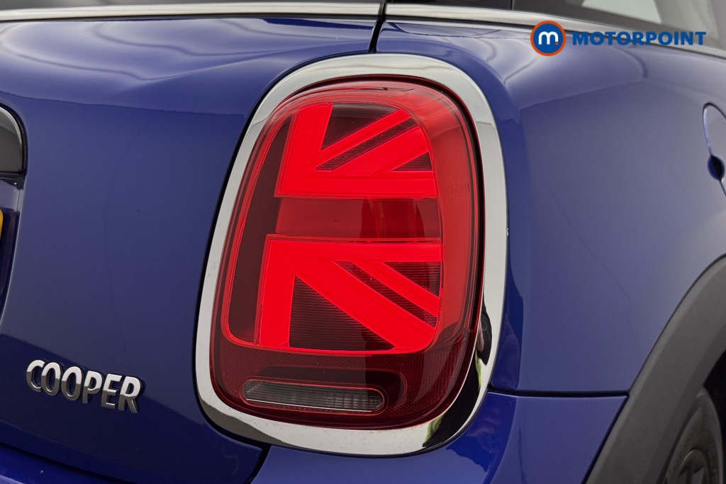 Mini Hatchback Cooper Classic Manual Petrol Hatchback - Stock Number (1623260) - 17th supplementary image