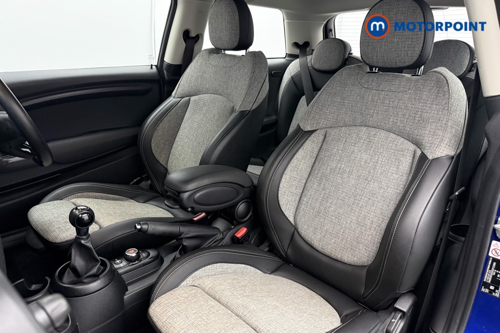 Mini Hatchback Cooper Classic Manual Petrol Hatchback - Stock Number (1623260) - 1st supplementary image