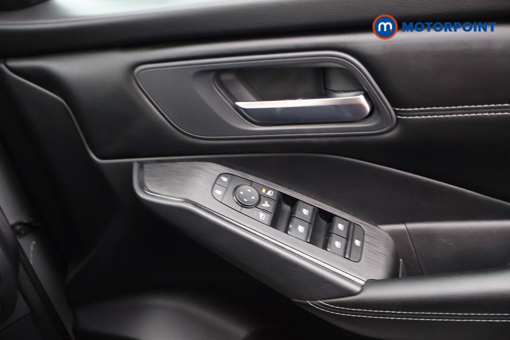 Nissan Qashqai Acenta Premium Automatic Petrol SUV - Stock Number (1623827) - 9th supplementary image