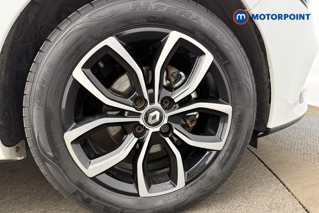 Renault Clio Play Manual Petrol Hatchback - Stock Number (1581612) - 9th supplementary image