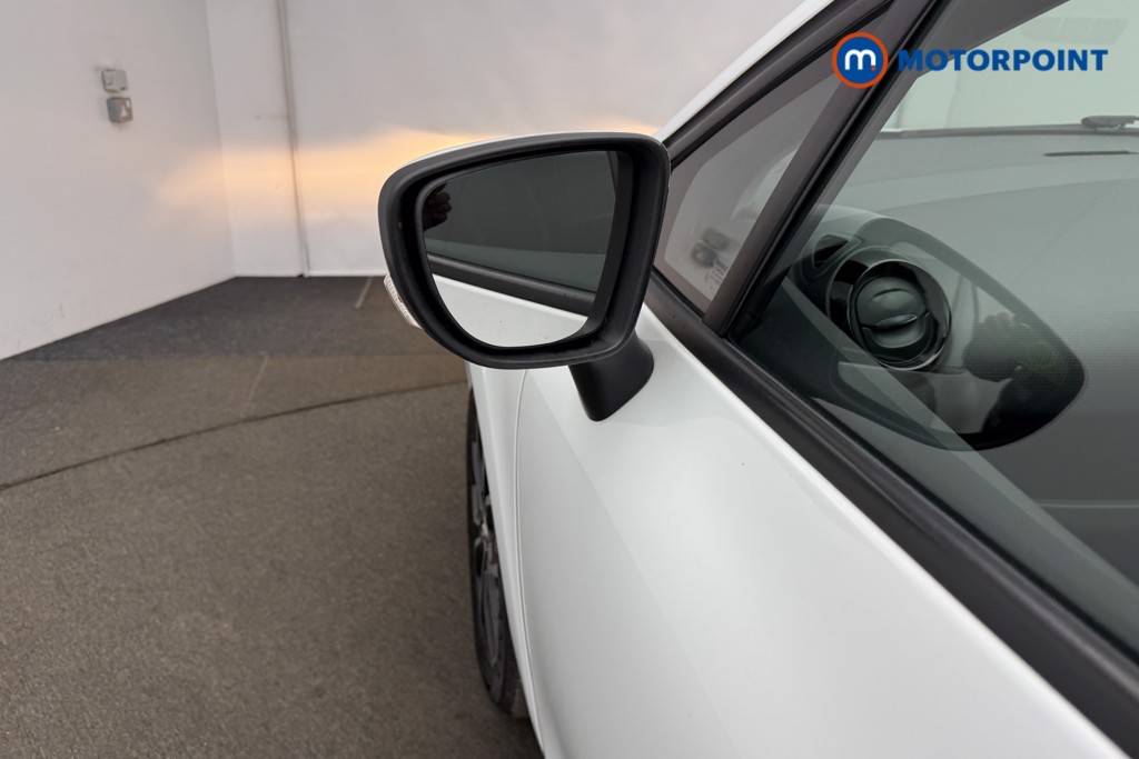 Renault Clio Play Manual Petrol Hatchback - Stock Number (1581612) - 26th supplementary image