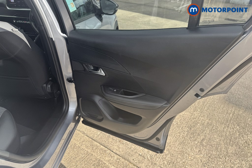 Peugeot 2008 Allure Automatic Petrol SUV - Stock Number (1606965) - 22nd supplementary image
