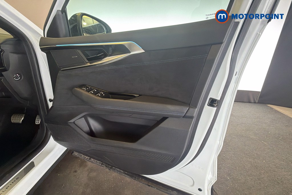 Renault Austral Iconic Esprit Alpine Automatic Petrol-Electric Hybrid SUV - Stock Number (1607282) - 19th supplementary image
