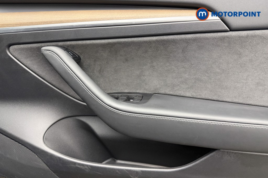 Tesla Model 3 Long Range Automatic Electric Saloon - Stock Number (1610286) - 18th supplementary image