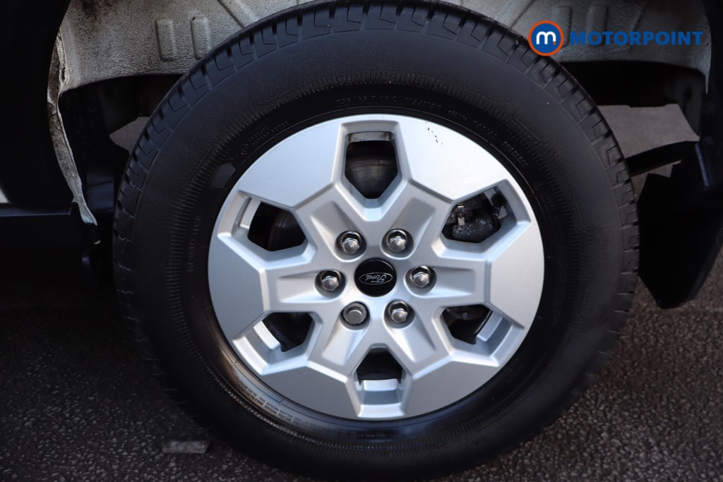 Ford Transit Limited Automatic Diesel Medium Roof Van - Stock Number (1611445) - 9th supplementary image