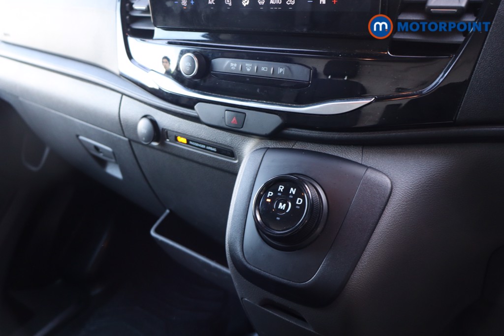 Ford Transit Limited Automatic Diesel Medium Roof Van - Stock Number (1611445) - 18th supplementary image