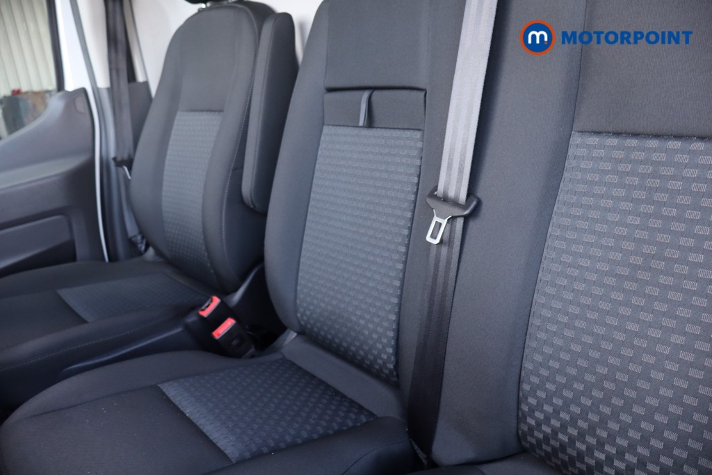 Ford Transit Limited Automatic Diesel Medium Roof Van - Stock Number (1611445) - 23rd supplementary image