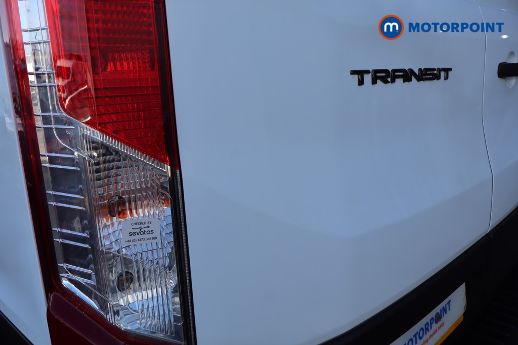 Ford Transit Limited Automatic Diesel Medium Roof Van - Stock Number (1611445) - 30th supplementary image