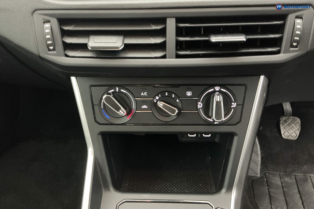 Volkswagen Polo Life Manual Petrol Hatchback - Stock Number (1611708) - 18th supplementary image