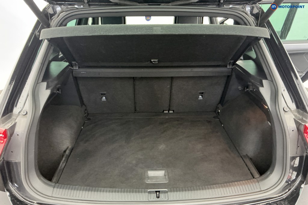 Volkswagen Tiguan R-Line Tech Automatic Petrol SUV - Stock Number (1612136) - 3rd supplementary image