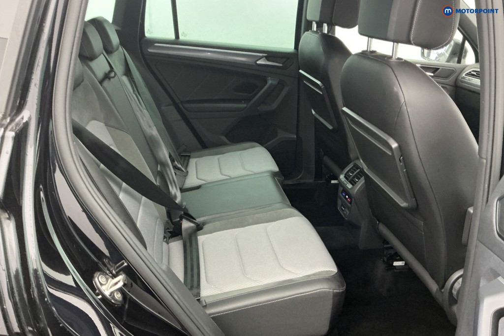 Volkswagen Tiguan R-Line Tech Automatic Petrol SUV - Stock Number (1612136) - 5th supplementary image