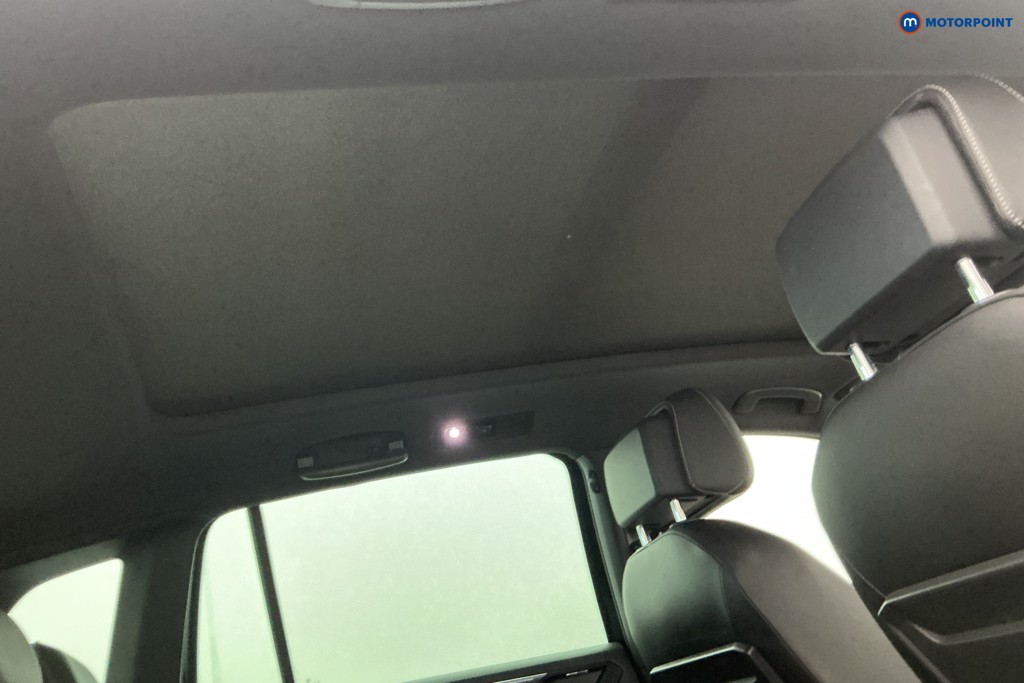 Volkswagen Tiguan R-Line Tech Automatic Petrol SUV - Stock Number (1612136) - 7th supplementary image